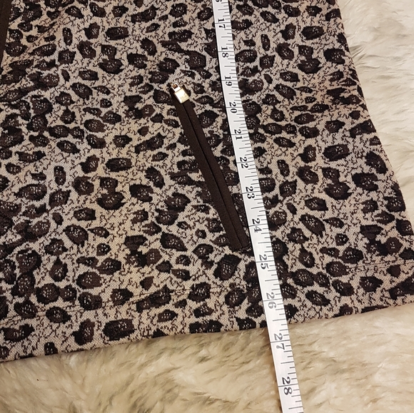 Allison Daley Vest - Picture 5 of 7